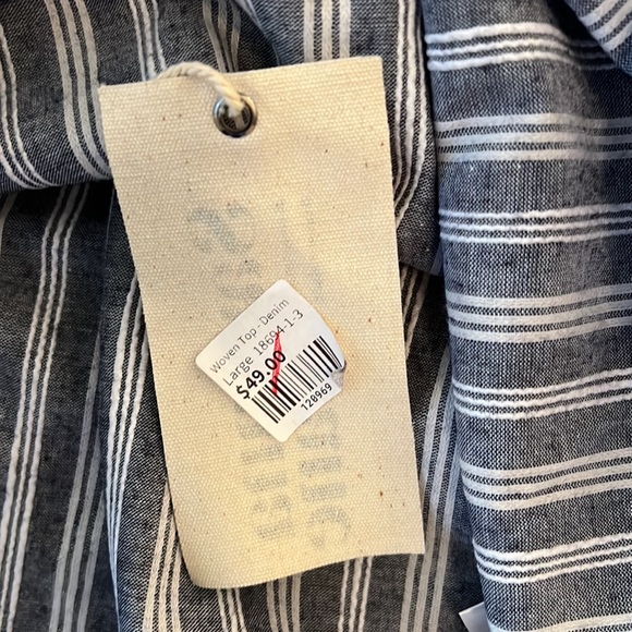 Savanna Jane Peasant Style Embroidered Top - Picture 9 of 12